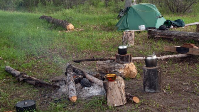 Bivouac : les équipements indispensables à ne pas oublier