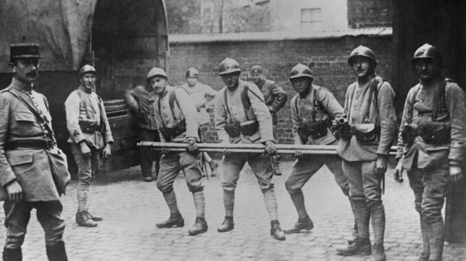 Pourquoi les soldats Français sont appelés poilus ?