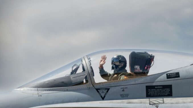 entraînement des pilotes comment on devient pilote d'avion de chasse français